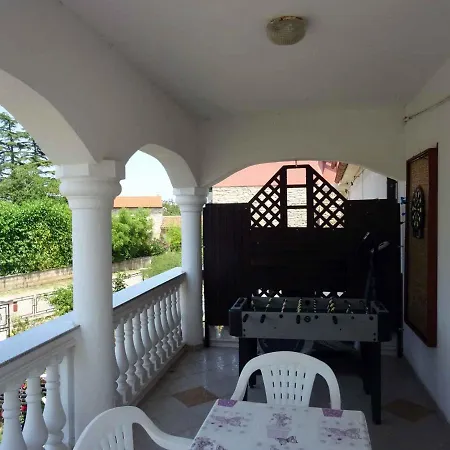 בית נופש In - Istrien 10956 Muntić